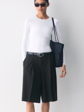 Aritzia Original Contour Splendid Crew Longsleeve Top